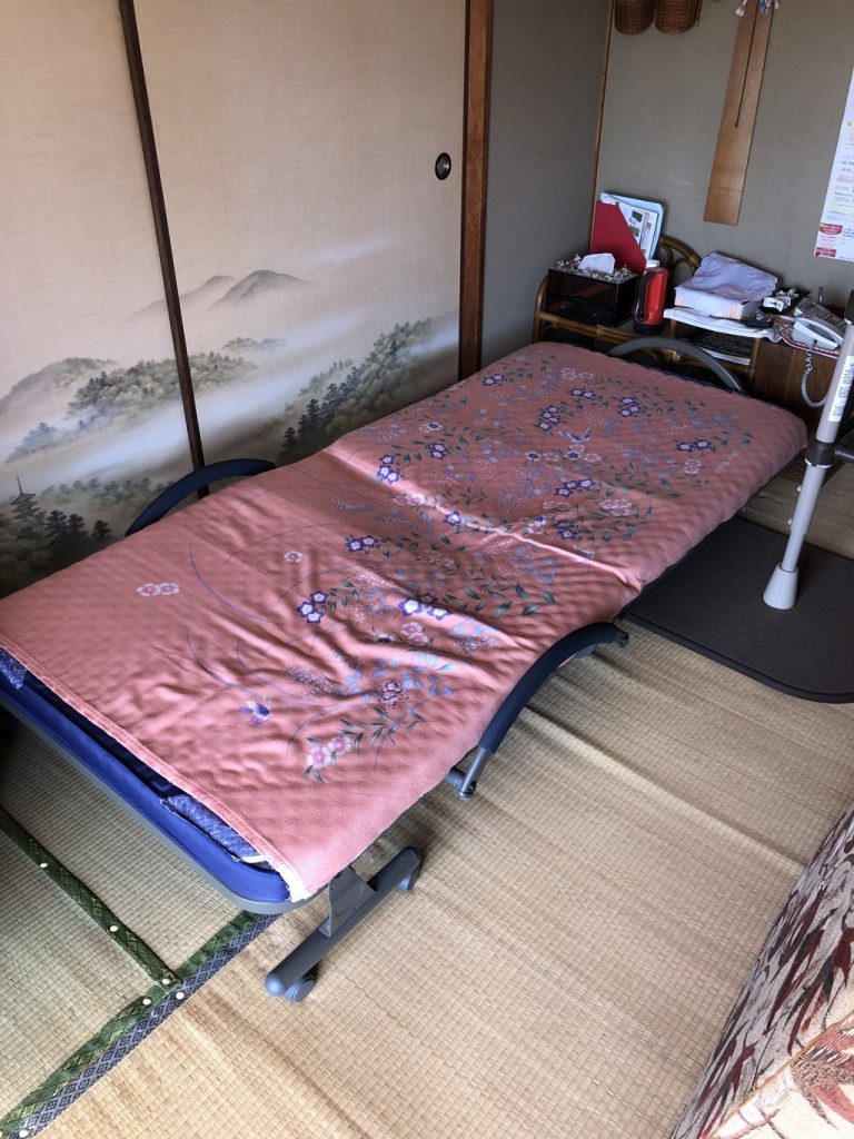 【岩国市玖珂町】ベッドの回収☆ご予算内で、処分に困っていたベッドを処分できお喜びいただけました！